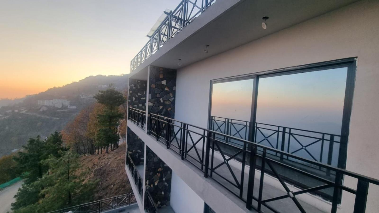 The Bliss Avenue Hotels Murree Ngoại thất bức ảnh